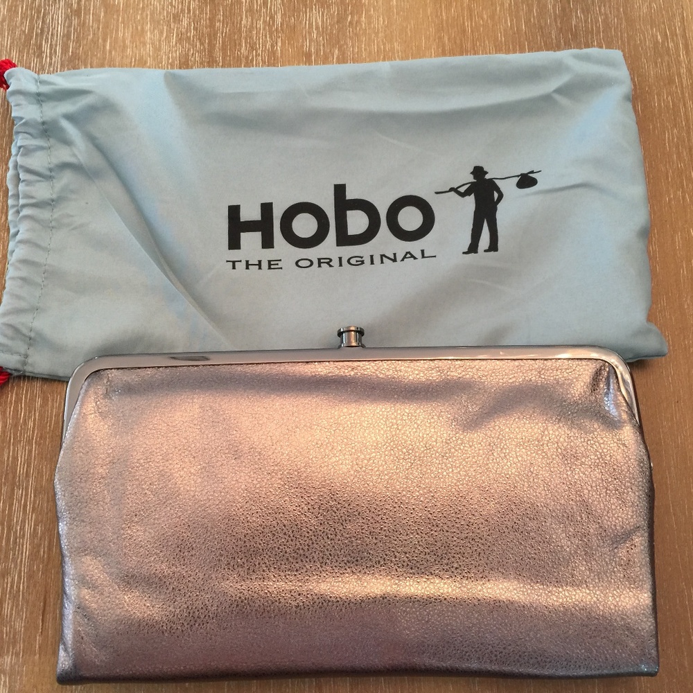 HOBO LEATHER CLUTCH